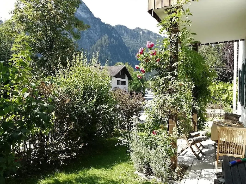 'Sissi' Ein Zaubehaftes Apartement Im Modernen Landhausstil Oberammergau