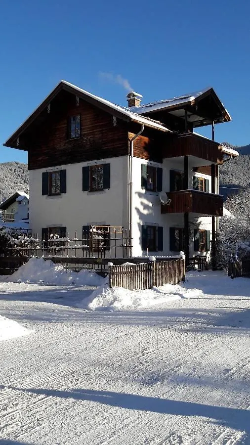 'Sissi' Ein Zaubehaftes Apartement Im Modernen Landhausstil Oberammergau